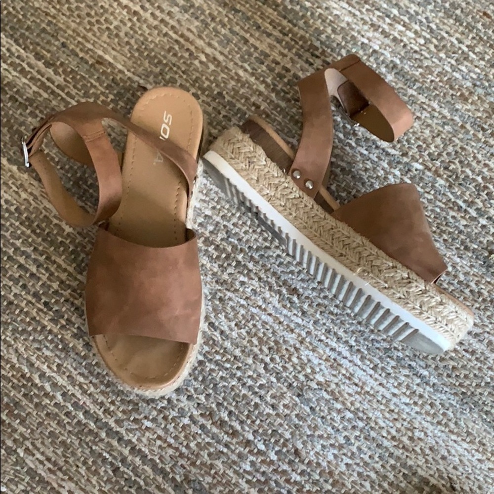 Soda Women’s Espadrille Flatforms